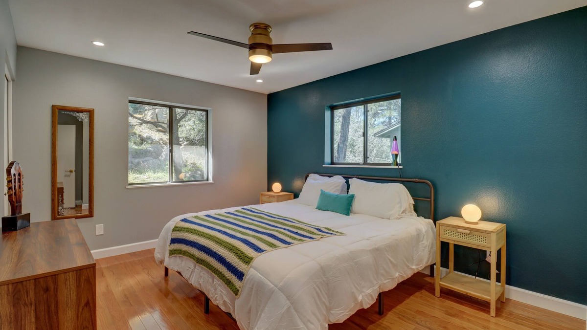 Prescott House | Stevie's Place: A Groovy Cabin Near Downtown Prescott