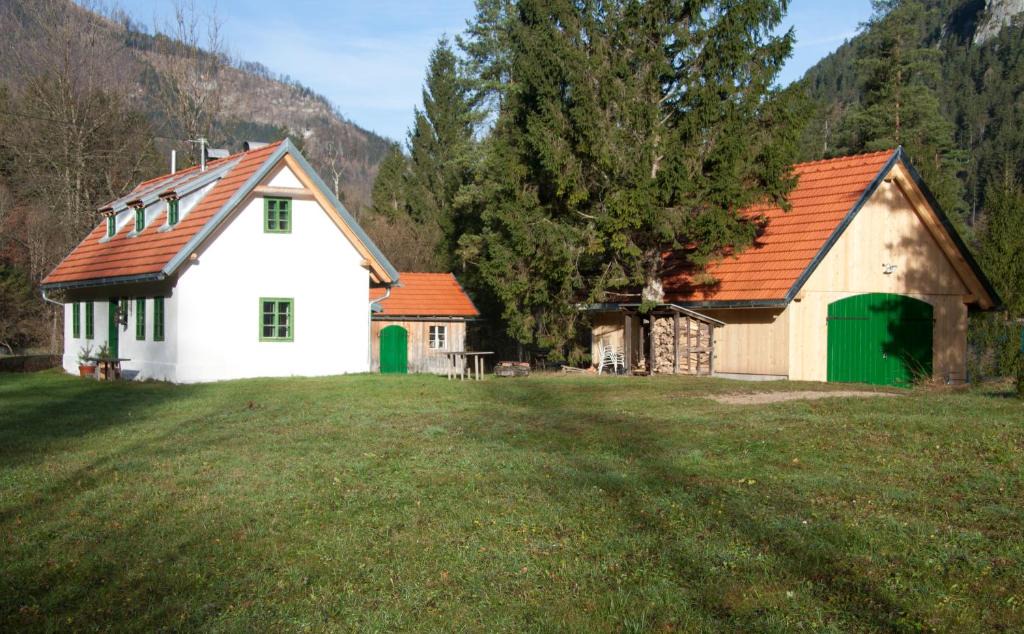 Hinterstoder House | STEYR RIVER LODGE