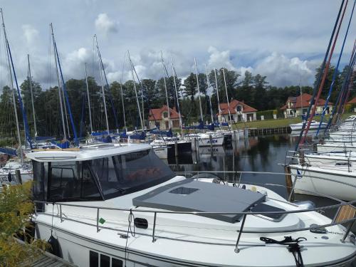 Gizycko Boat Rental | Stillo 30