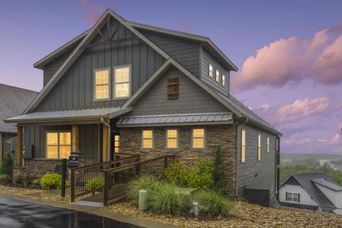 Table Rock House | Stillwater - Sleeps 26 - Lake View - Indoor Pool