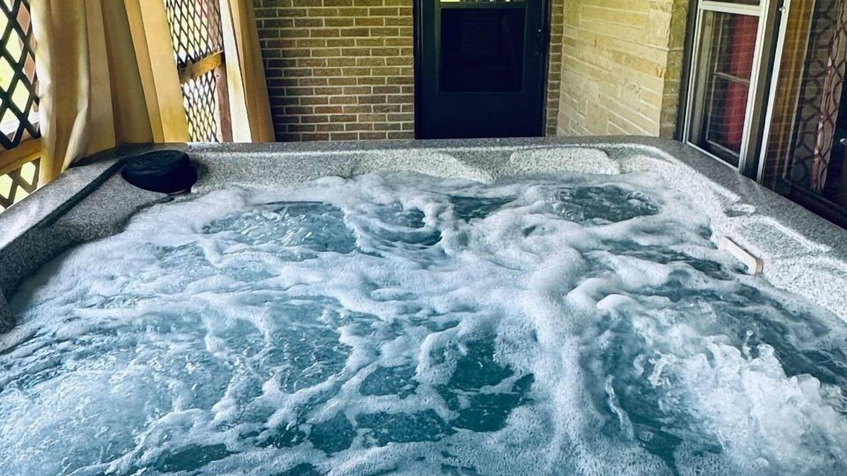 McArthur Cabin | Stix & Stones Retreat (Hocking Hills/Private Pool)