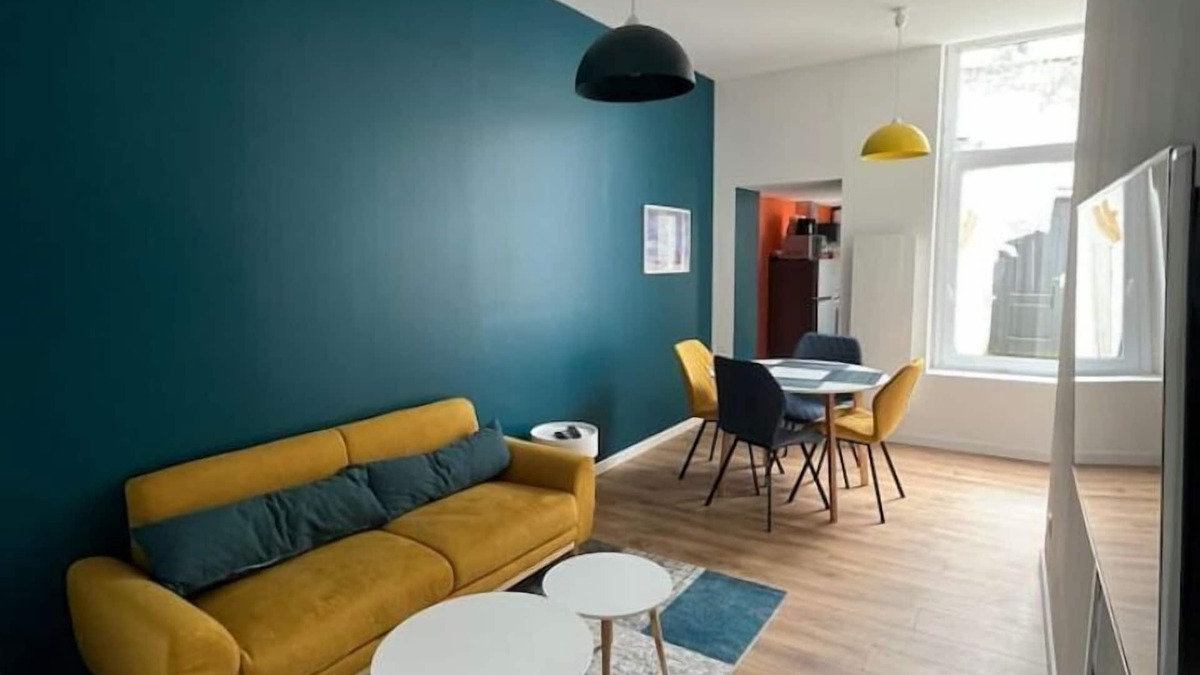 Valenciennes Apartment | Stockholm Suite