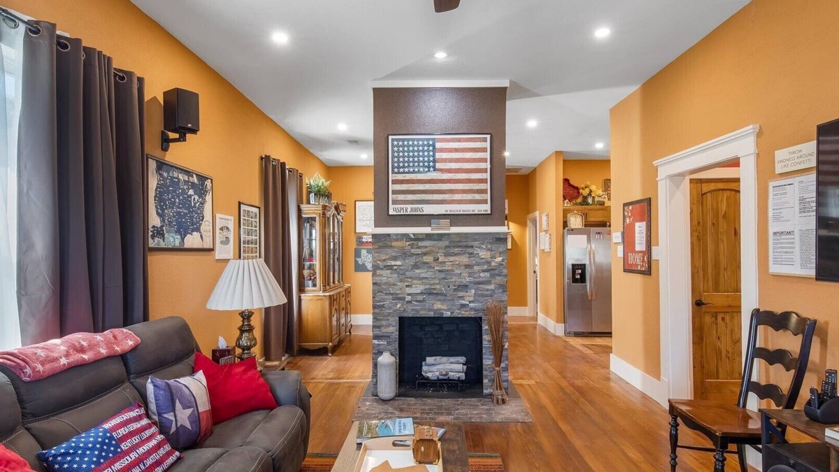 Fort Worth House | Stockyards-3/4 mile away!-Sleeps 8-Americana House, TCU close by