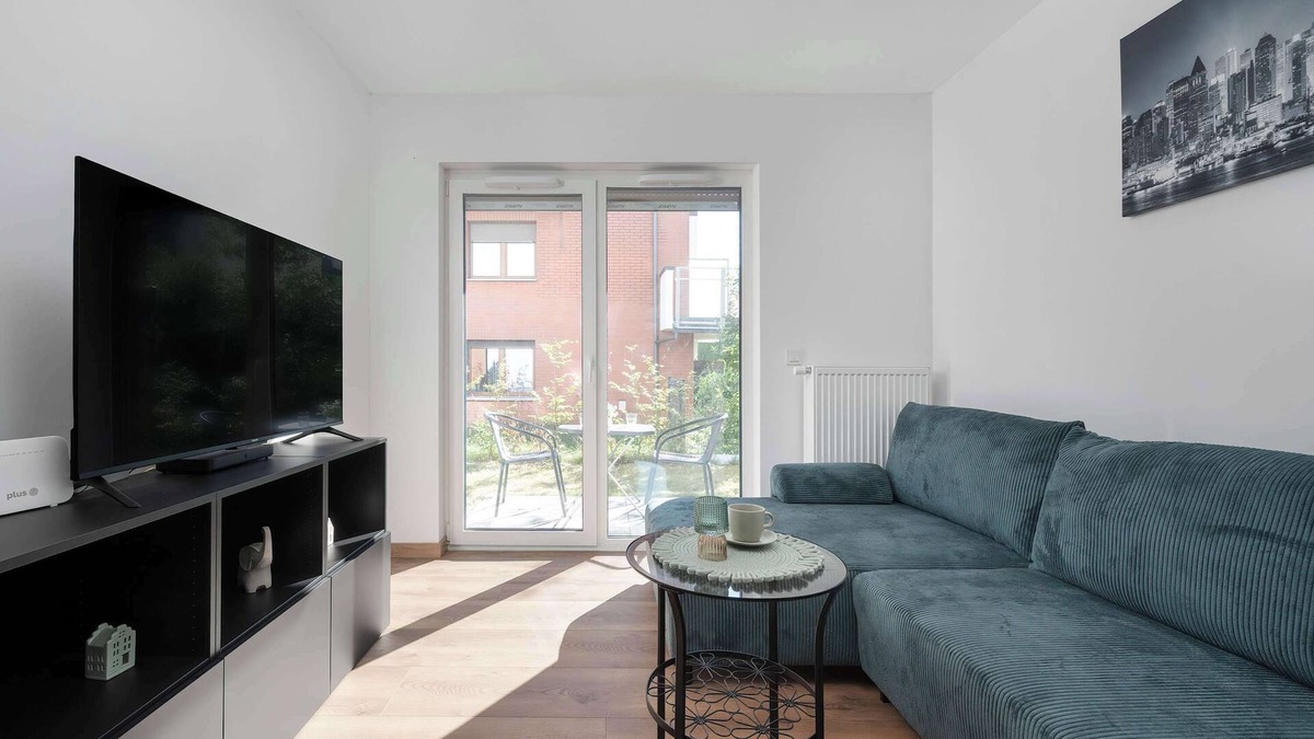 Fabryczna Apartment | Stodolna 6 | Wrocław | White Apartment | Parking