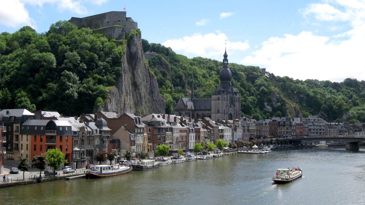 Les Rivages House | Stone-built Holiday Home in Dinant With Terrace