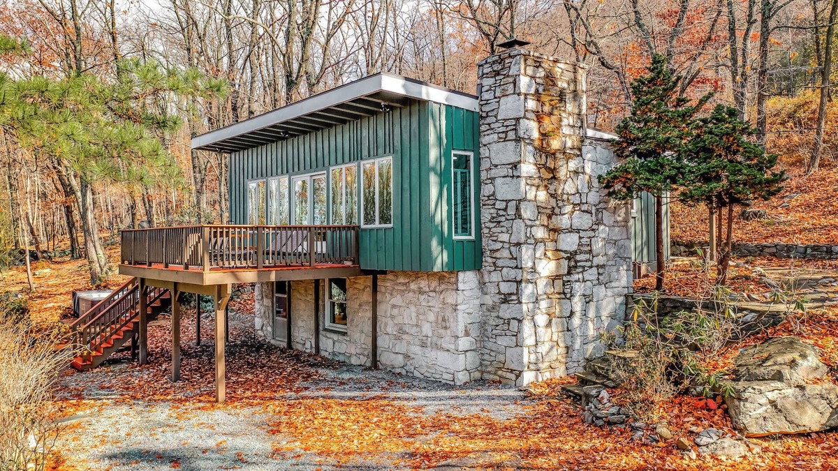 Kabletown House | Stone Cabin on Valley View: Firepit + Hot Tub