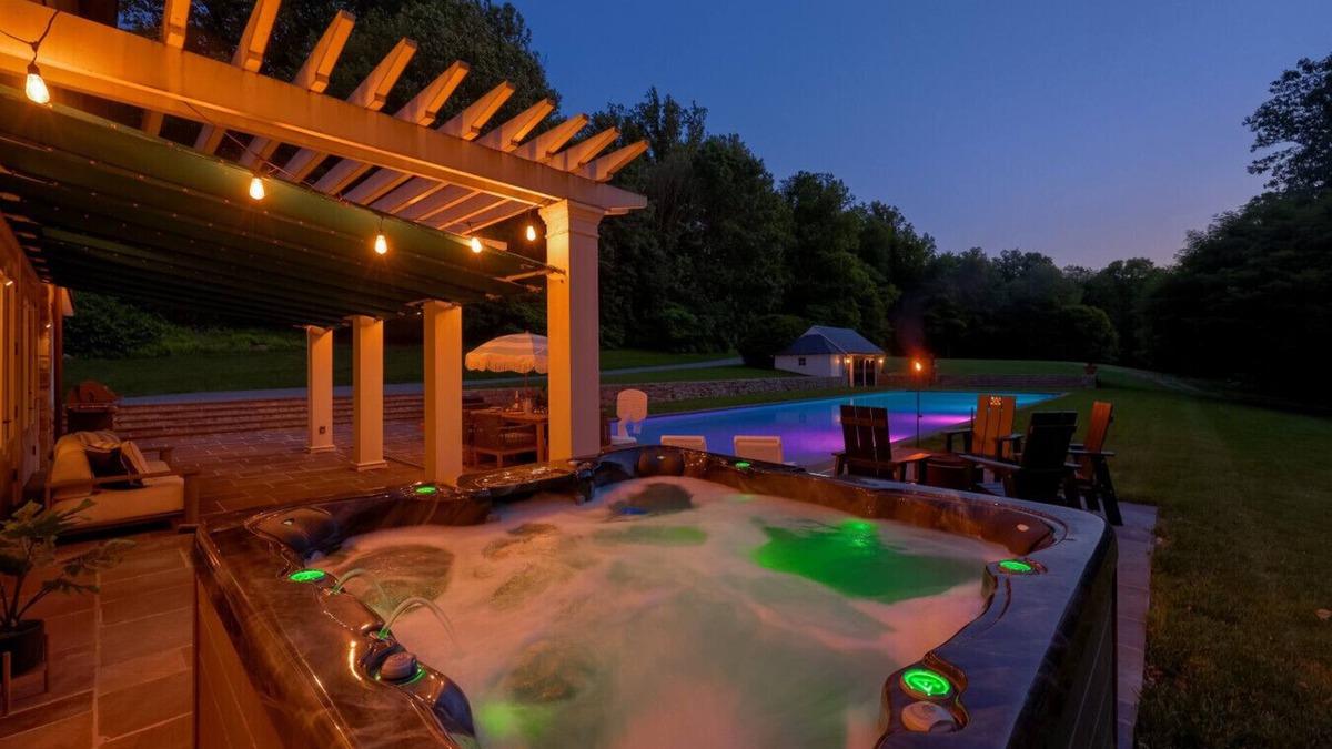Wrightsville Cottage | Stone Cottage at Roundtop Estate couples Retreat