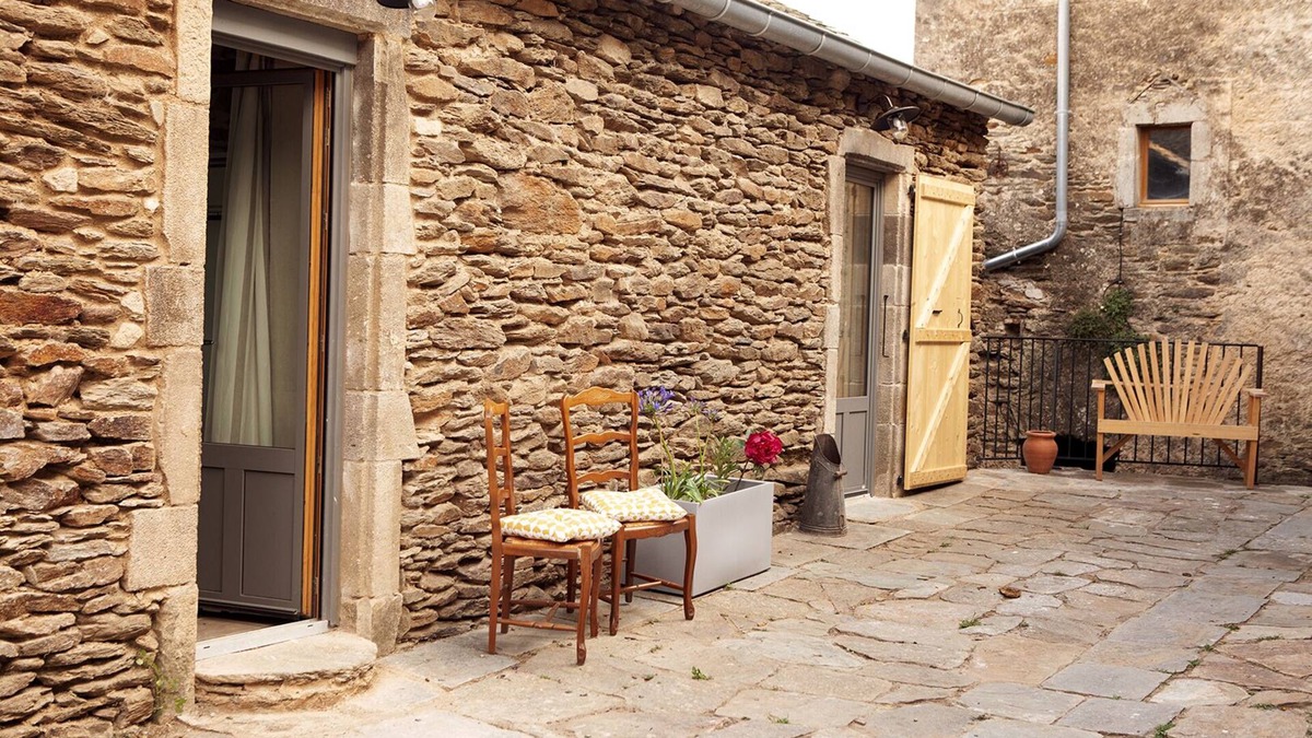 Malbosc Cottage | Stone cottage with a magnificent view of the Cévennes valleys Lune