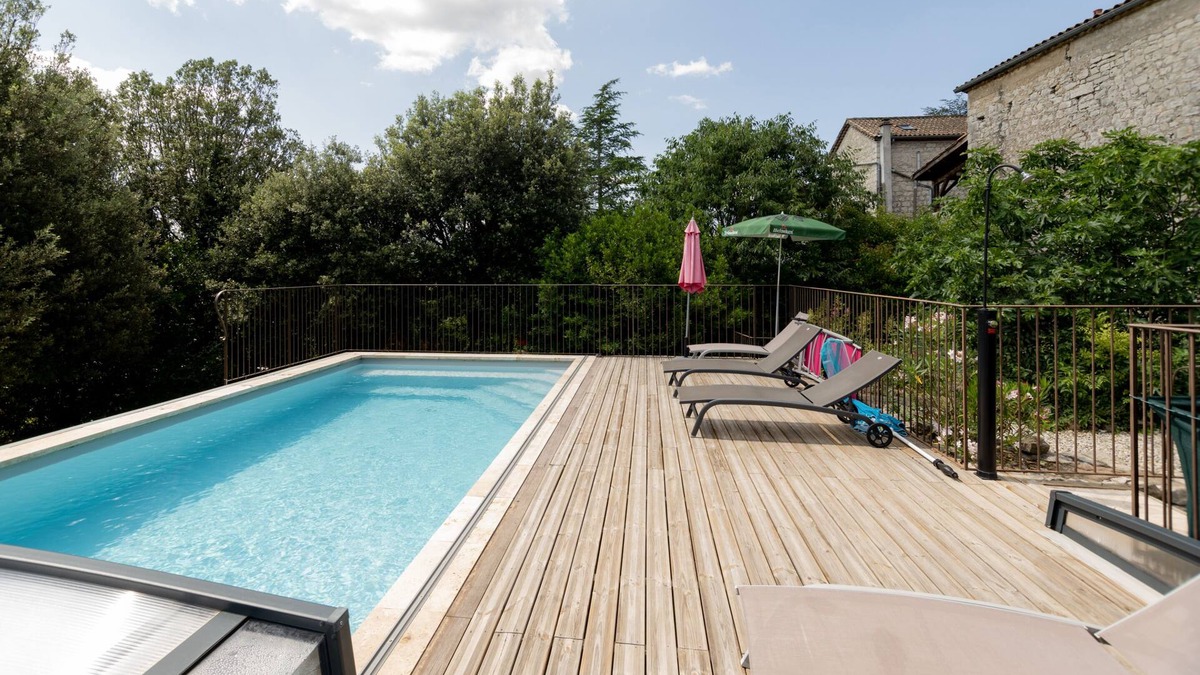 Labeaume House | Stone farmhouse in the countryside