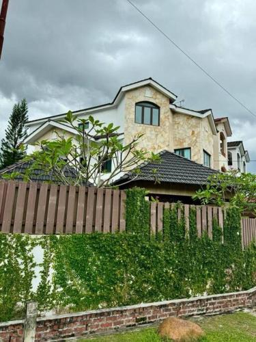 Ipoh Villa | Stone Haven Retreat 您的民宿