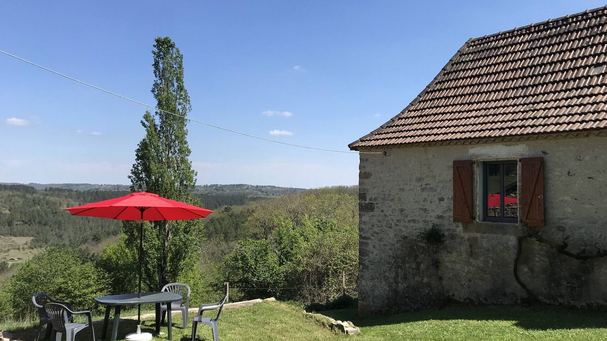 Fleurac Ski Chalet | Stone house for 5, in the countryside