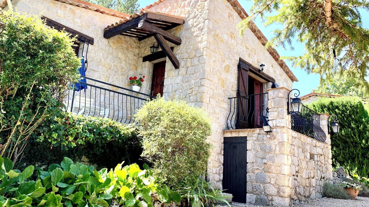 Cipieres House | Stone house: garden & mountain view