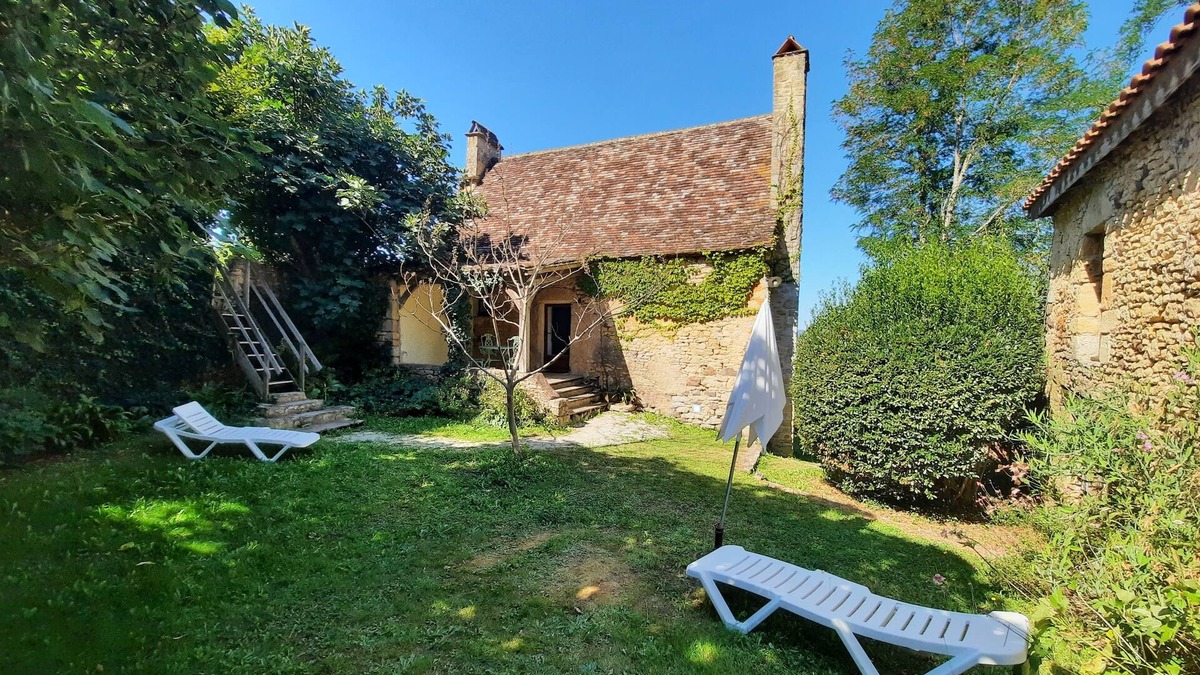 Marnac Cottage | Stone house with view of the Dordogne
