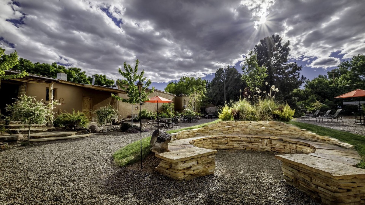 Blanding Hotel | Stone Lizard Lodging