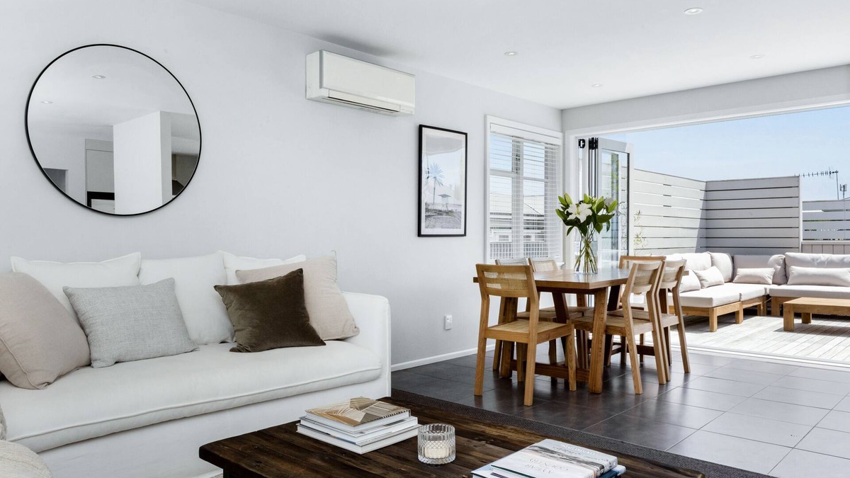 Havelock North House | Stone throw away from Havelock North Village