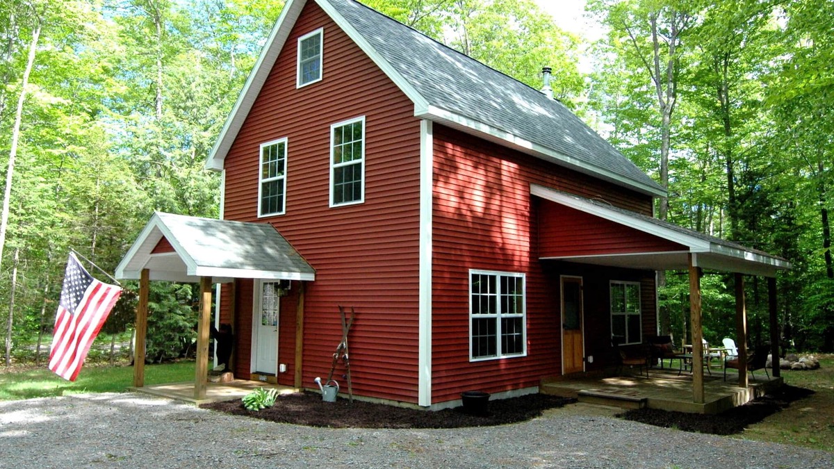Caroga Lake House | StoneHaven : Adirondack Cottage- Pet Friendly, Children, & Eco-friendly