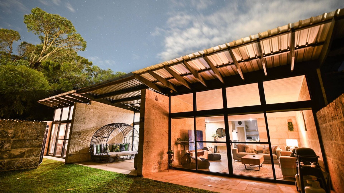 Margaret River House | Stonehaven Lodge- only 200m from town centre, fully equipped home away from home