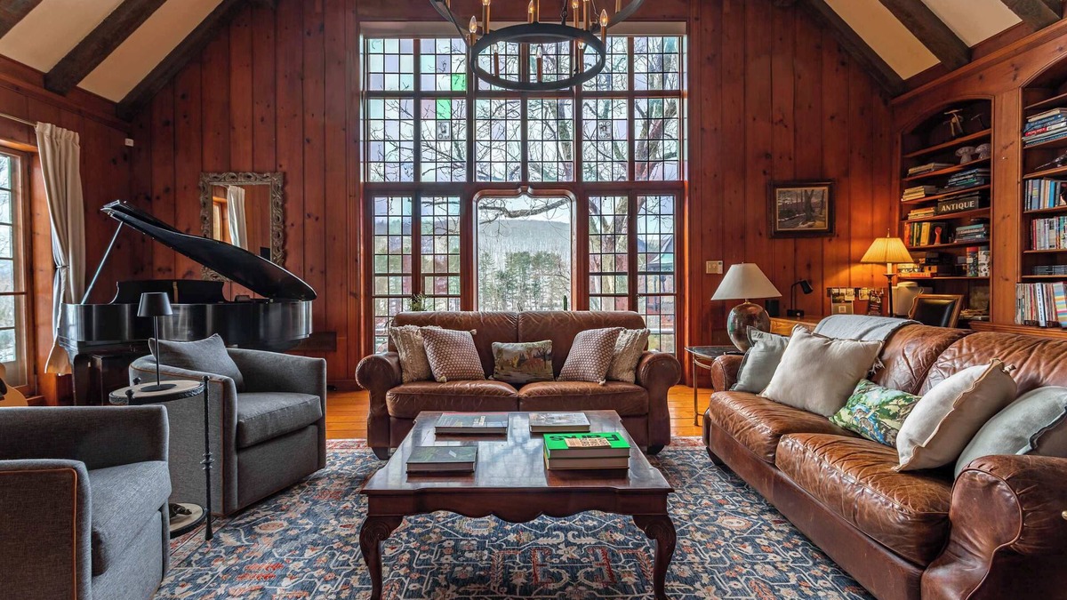 Rowland House | Stonehaven on the Delaware: Direct River Access