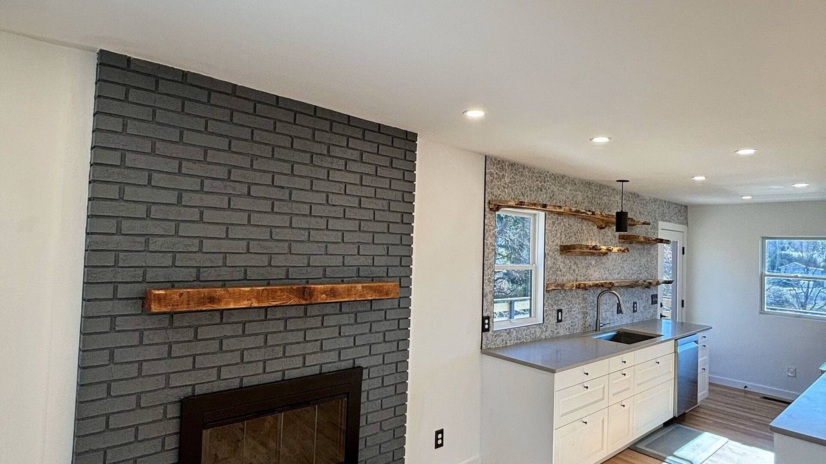 Canton House | STONES THROW CHATEAU: Modern-Rustic 4 BR/2BA Mtn View Home close to EVERYTHINGnn