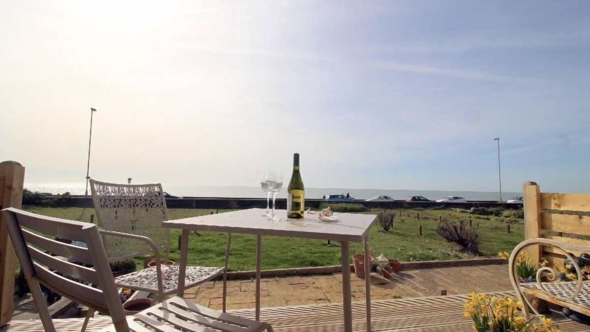 Seaford House | Stones throw from the sea
