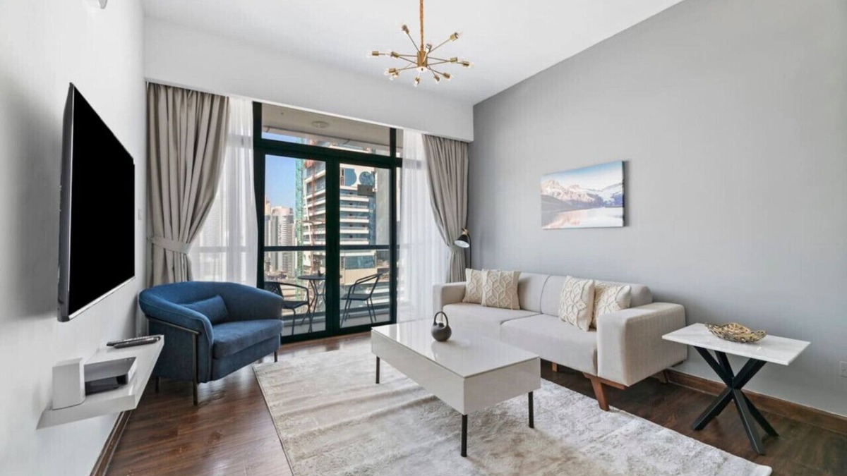 Jumeirah Lake Towers Apartment | StoneTree - Lakeside 1BR - Peaceful Community