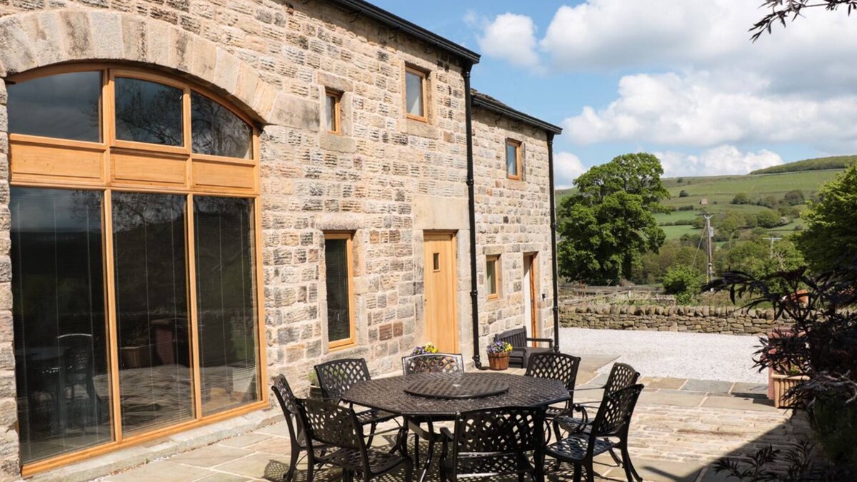 Midhopestones Cottage | Stoneycroft Barn