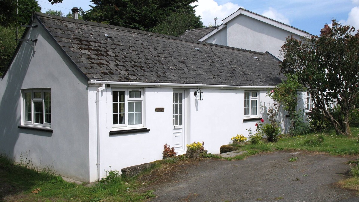Narberth Cottage | Stoneyford Cottage, ideally located for exploring all of Pembrokeshire