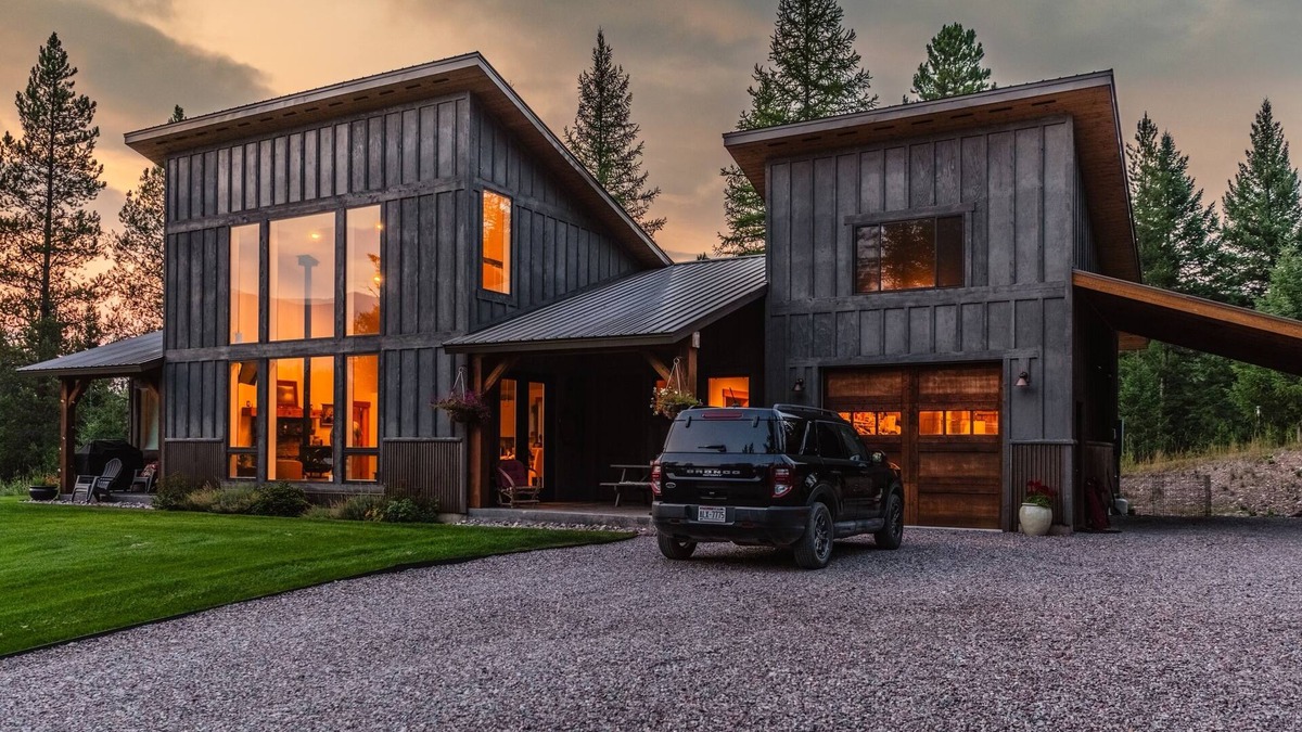 Martin City House | Stony Broke Ranch private retreat, eight miles from Glacier