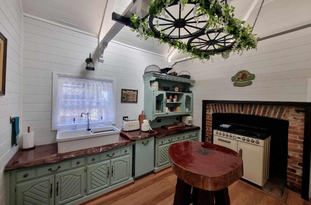 Stroud House | Storekeepers Cottage Guesthouse