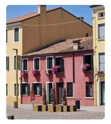 Padova Apartment | Storico alloggio fronte piazza in Borgo Portello