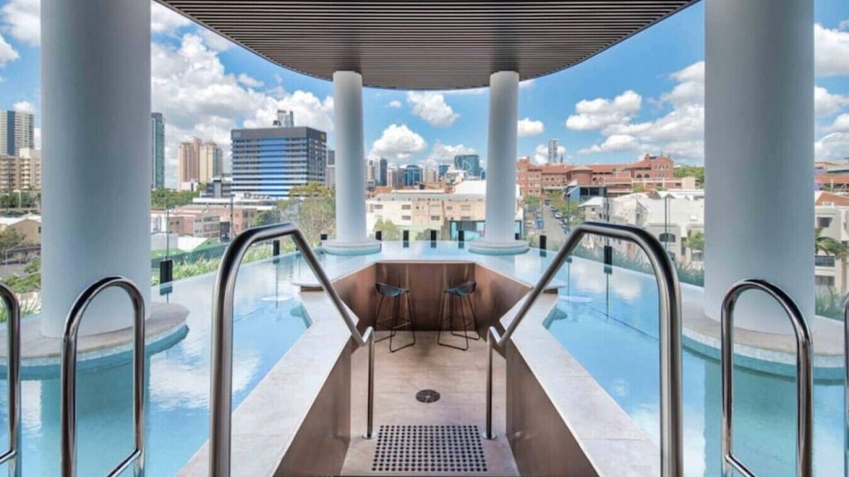Fortitude Valley Apartment | Story Bridge & City View! Skyhigh Luxe 2 bed Unit