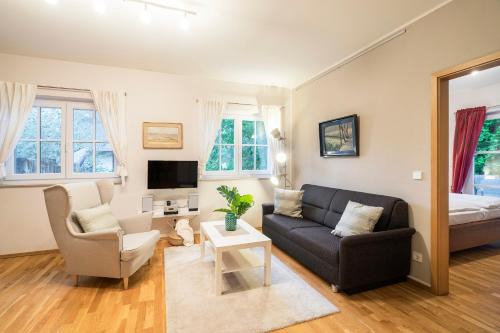 Ostseebad Ahrenshoop Apartment | Strandleben 03 - Hermann Abeking