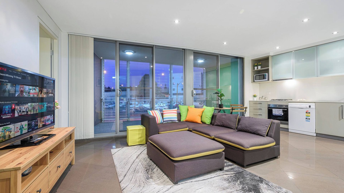 Strathfield Apartment | Strathfield sweet 2Br near Train Station/Shopping