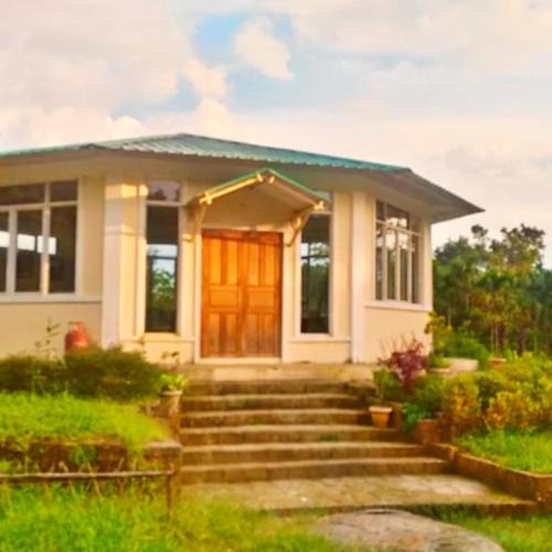 Mawlynnong House | Streamside Guest House