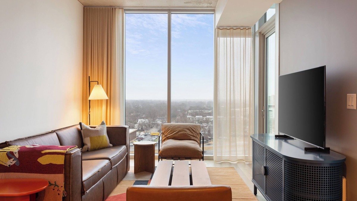 Rainey Street Historic District Condo | Stubbs by AvantStay | Brand New Condo in Austin w/Amazing Amenities!