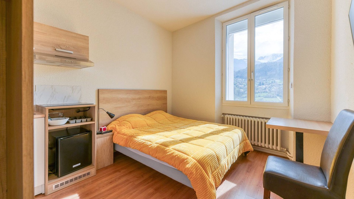 Arvillard Apartment | Studio '105' with shared pool, shared terrace and Wi-Fi