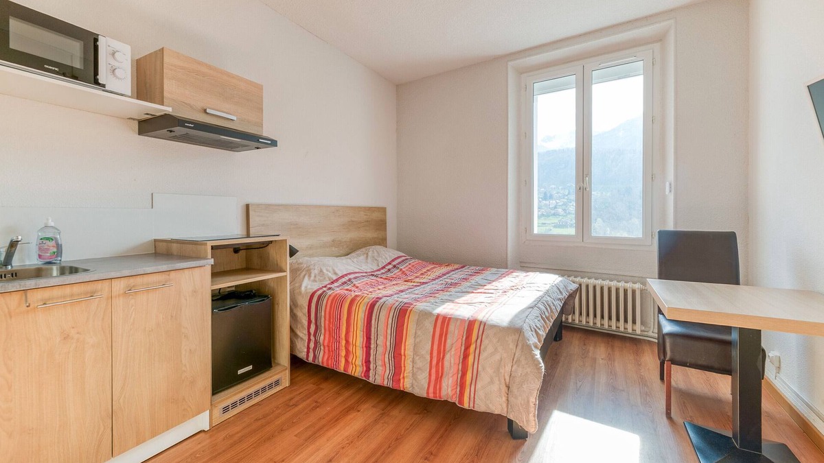 Arvillard Apartment | Studio '204' with Shared Pool, Shared Terrace and Wi-Fi
