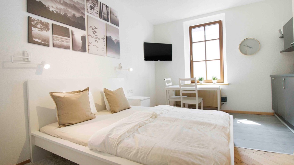 Prutz Apartment | Studio 3 in Haus Rose: Cozy, family- and pet-friendly.