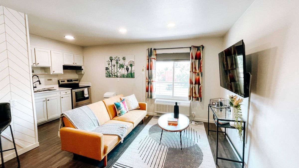 Midtown Apartment | Studio #3 Modern Studio in OKC's Vibrant Midtown!
