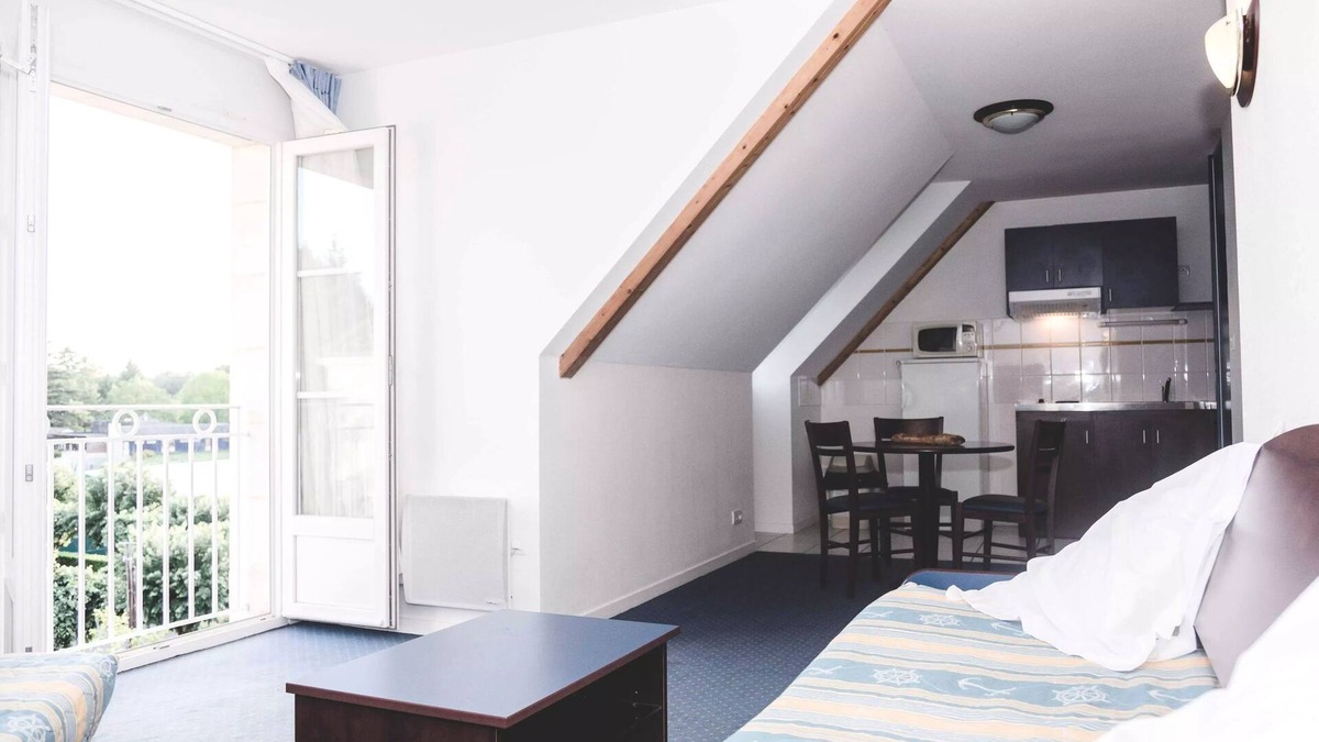 La Roche-Posay Apartment | Studio 3 People