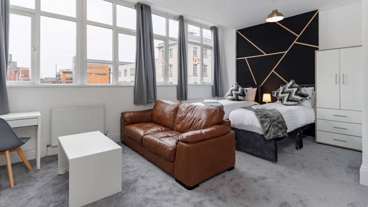 Middlesbrough Apartment | 🌟Studio 4 - City Centre - Free Wifi & Smart TV🌟