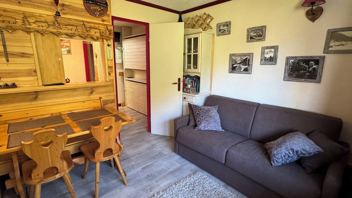 Valfrejus Apartment | Studio 4 p. Valfréjus resort center