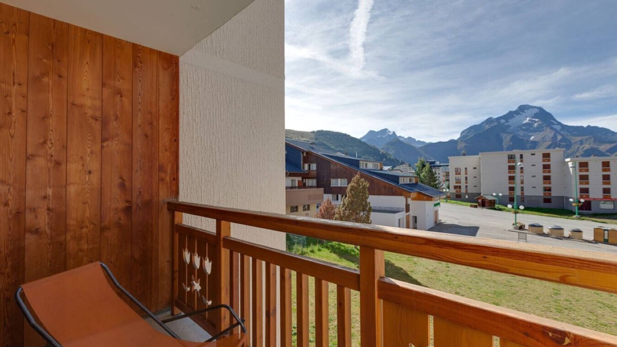Les Deux Alpes Apartment | Studio 4 ppl near the ski staion and balcony