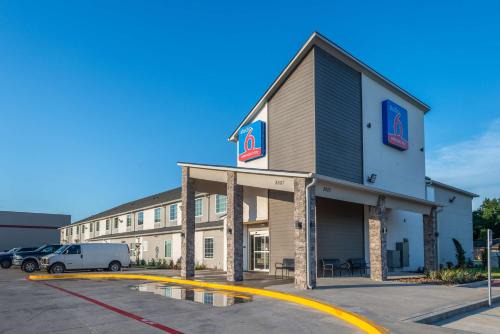 Lake Charles Hotel | Studio 6 Lake Charles