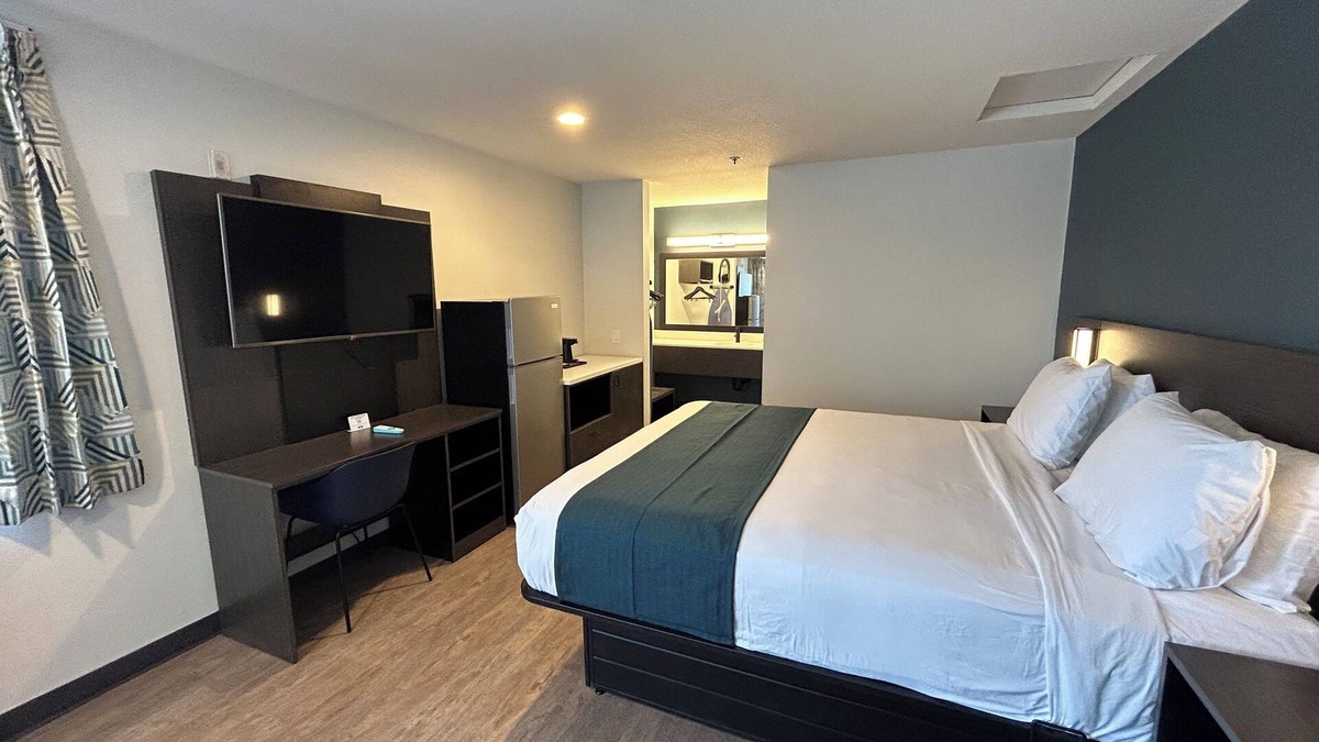 Lake Elsinore Hotel | Studio 6 Lake Elsinore, Ca