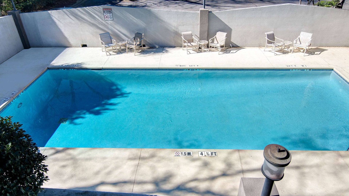 Pine Forest Hotel | Studio 6 Pensacola, FL - West I-10