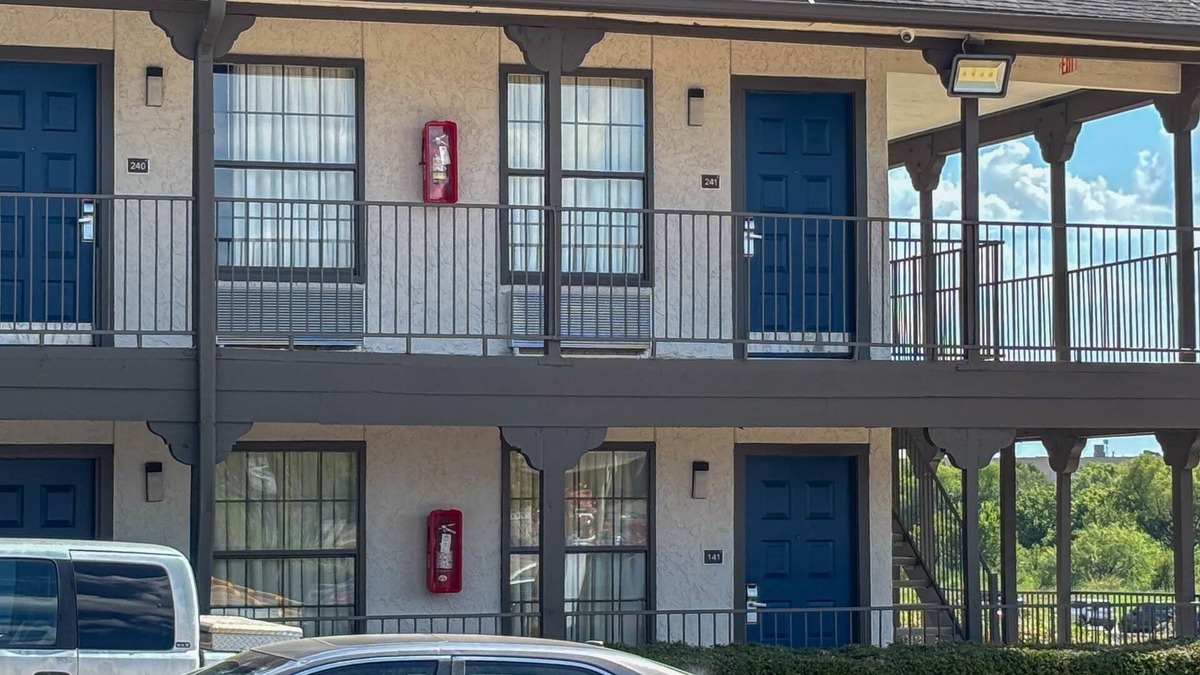 Mesquite Hotel | Studio 6 Suites – Mesquite, TX – Gross Rd.