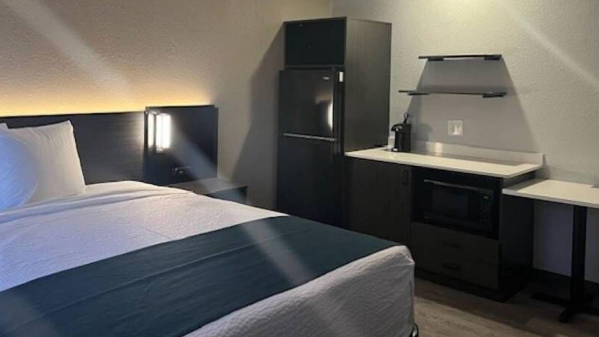 Norcross Hotel | Studio 6 Suites Norcross, GA