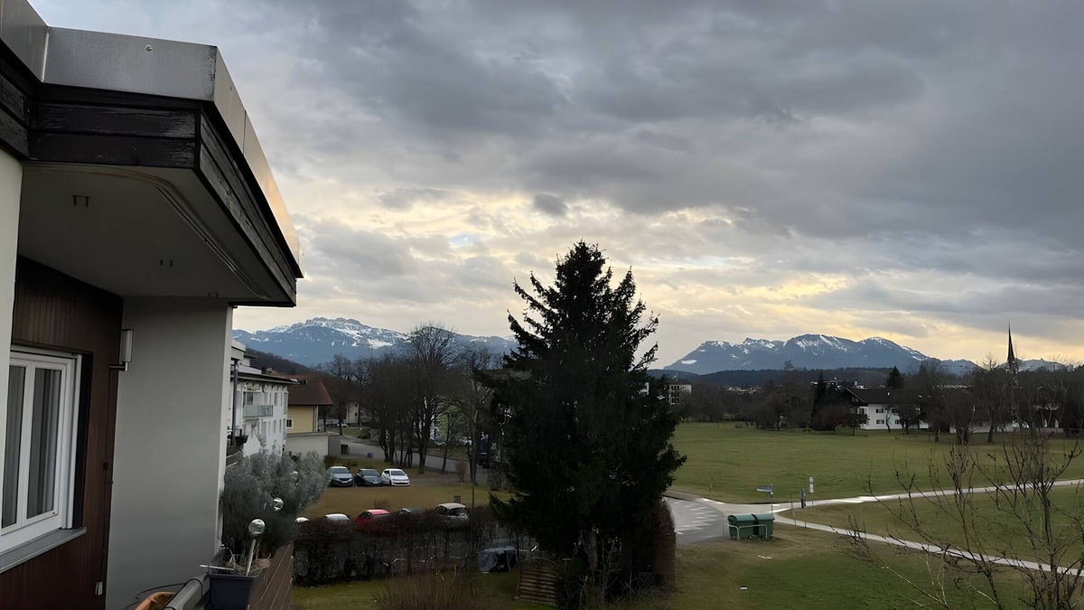 Prien am Chiemsee Apartment | Studio 'Am Chiemsee Mit Bergblick' with Mountain View, Balcony and Wi-Fi