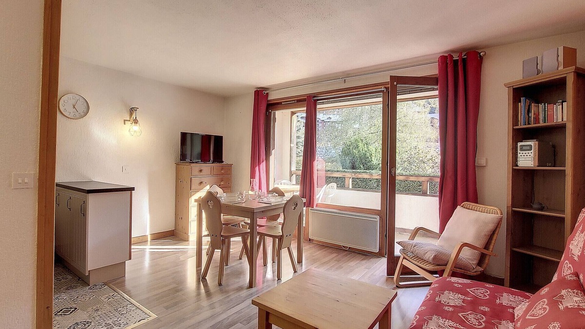 Saint-Jean-dʼAulps Apartment | STUDIO APARTMENT WITH SWIMMING POOL ACCESS- SAINT JEAN D'AULPS SKI RESORT - 4 PEOPLE - RIAM S6